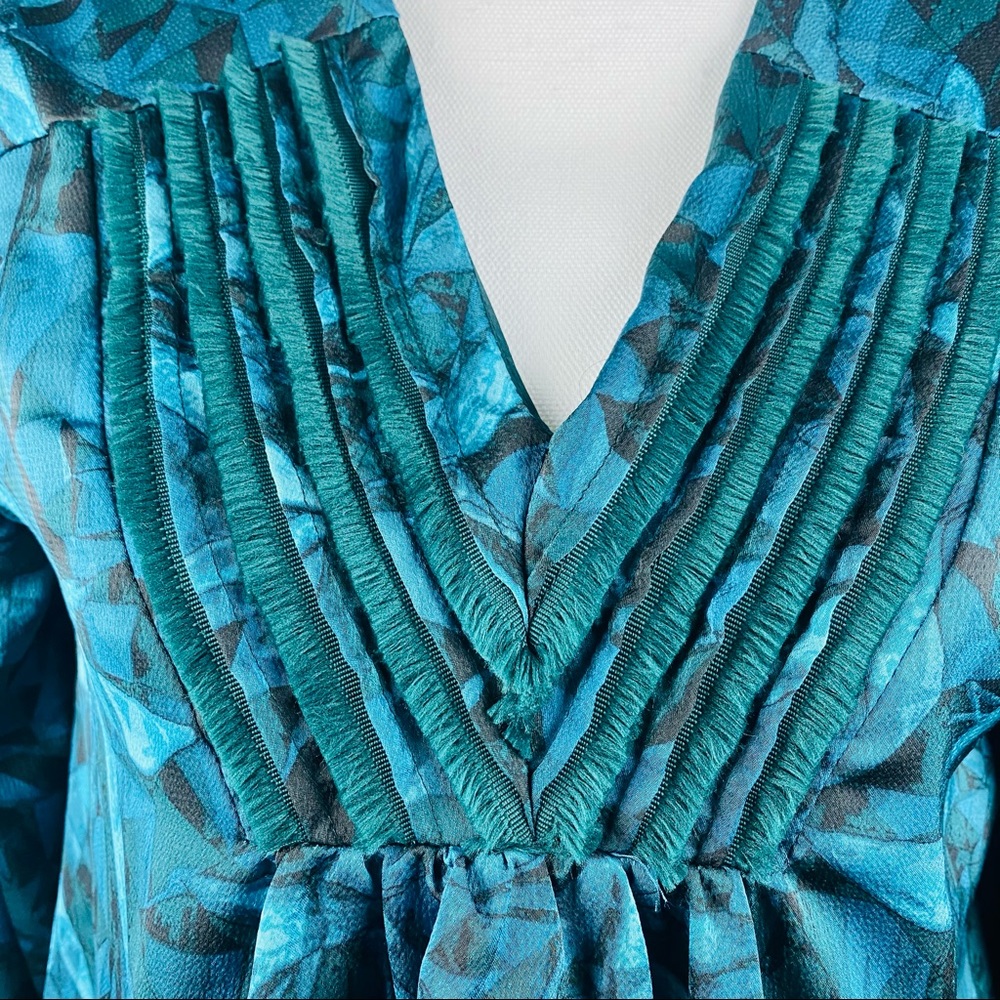 H by Halston Peacock All Over Leaves Blouse - Picture 5 of 10